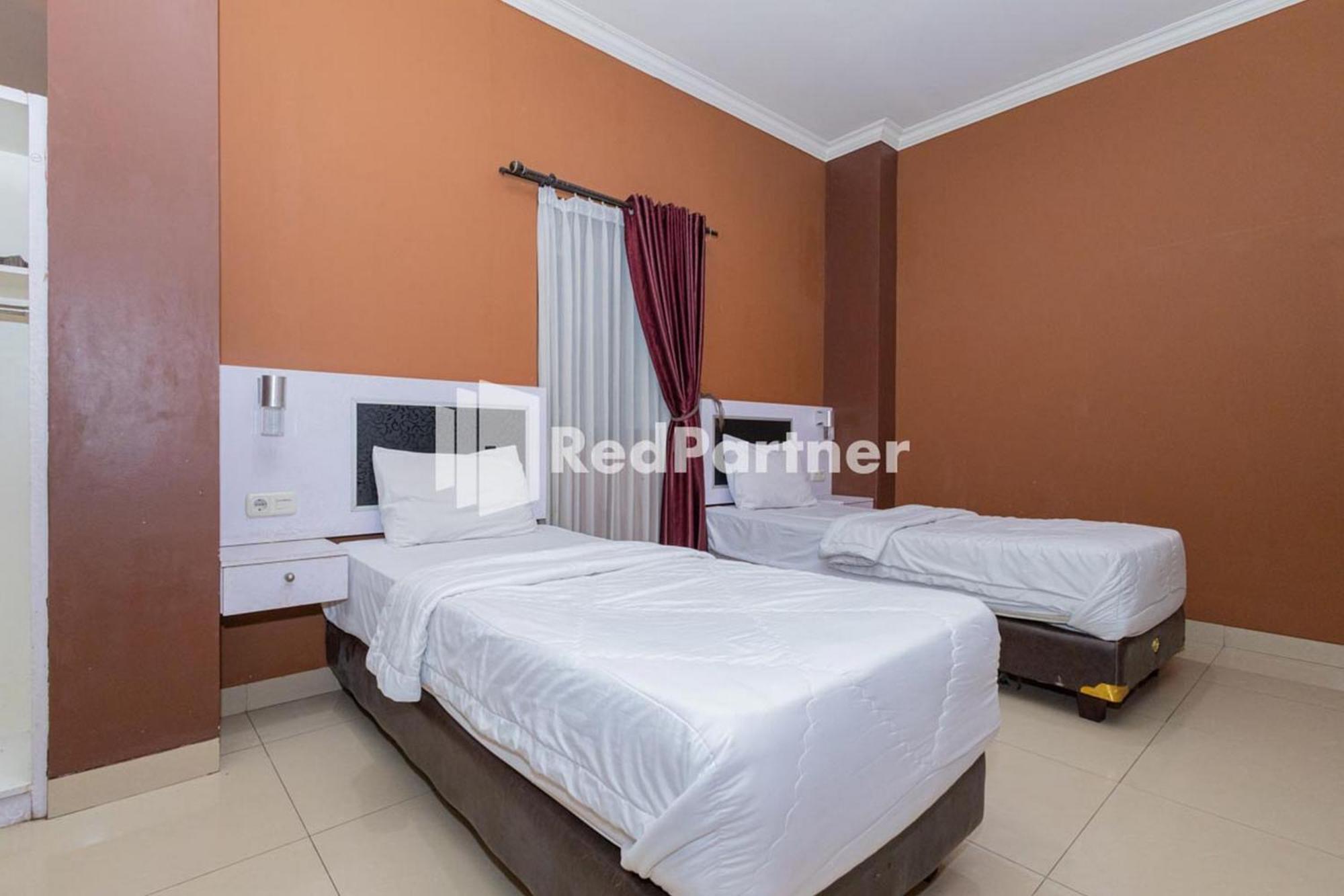 Star Hotel Jaksa Mitra Reddoorz Yakarta Exterior foto