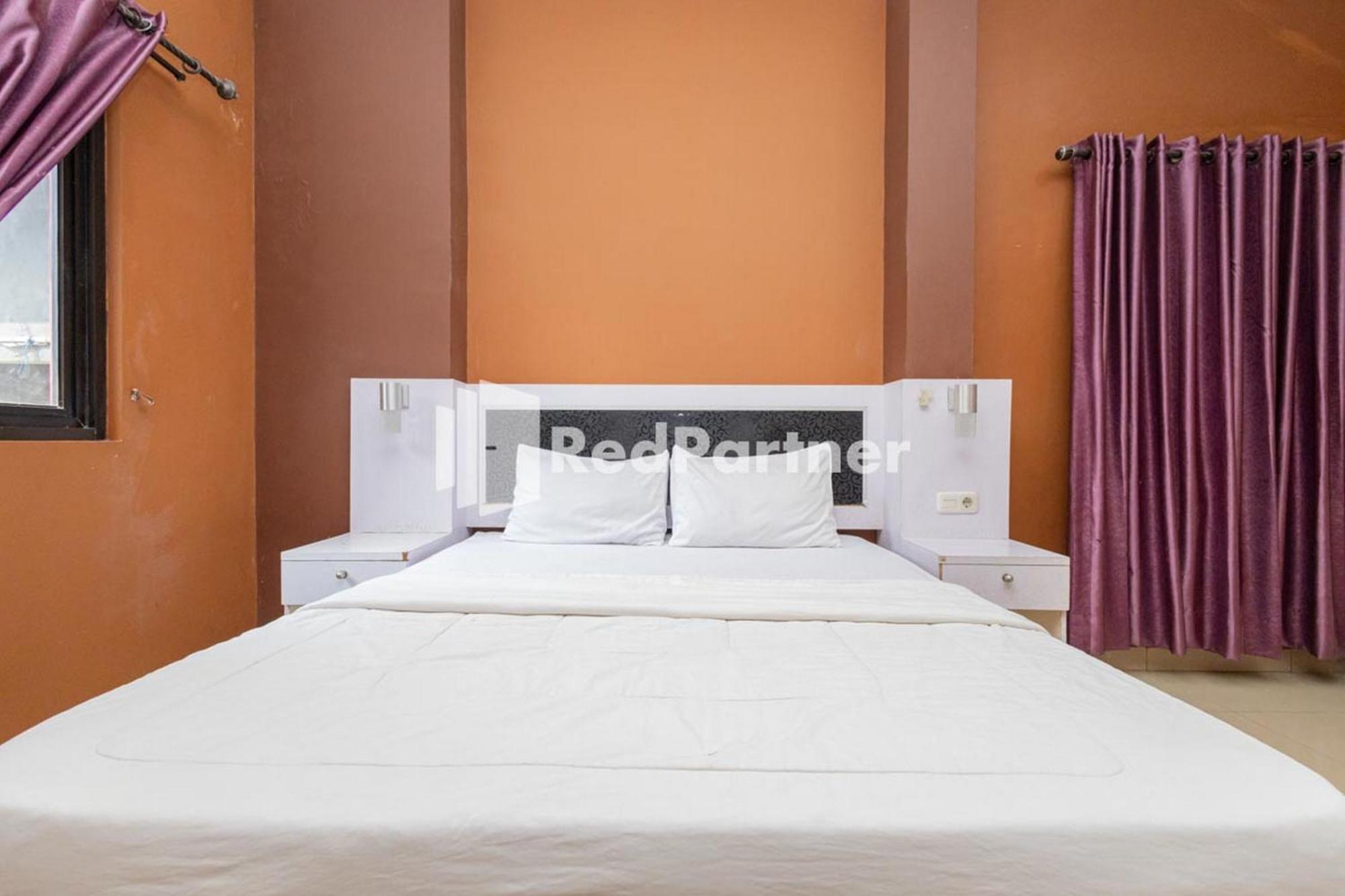 Star Hotel Jaksa Mitra Reddoorz Yakarta Exterior foto